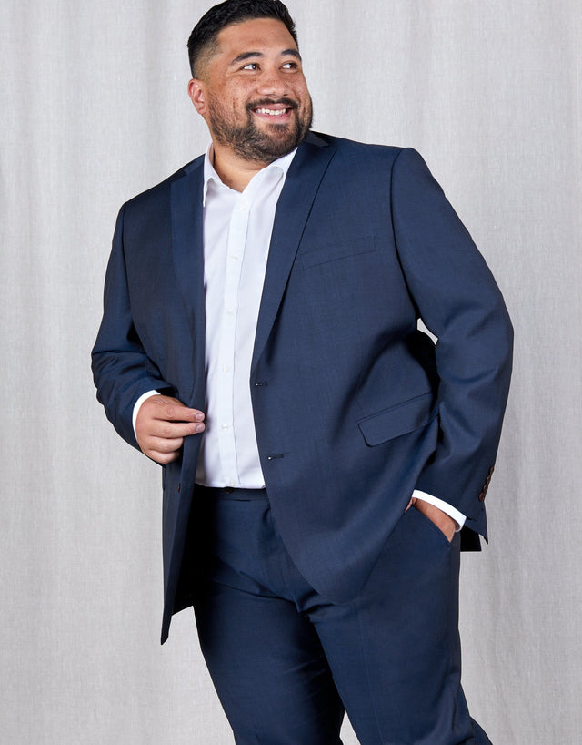 Johansen is 183cm (6'0") wearing size 136 Regular