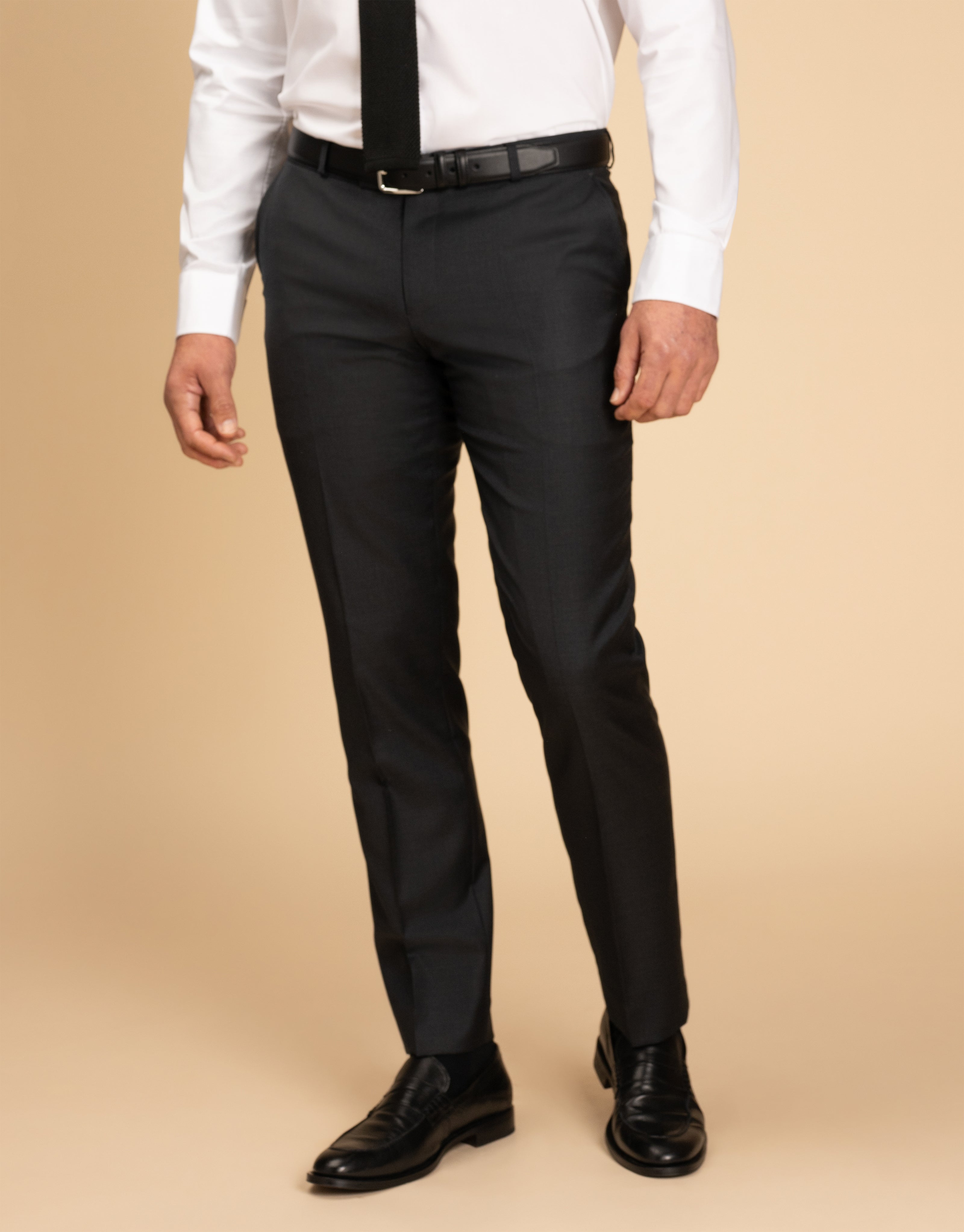 Scott is 191cm wearing size 92