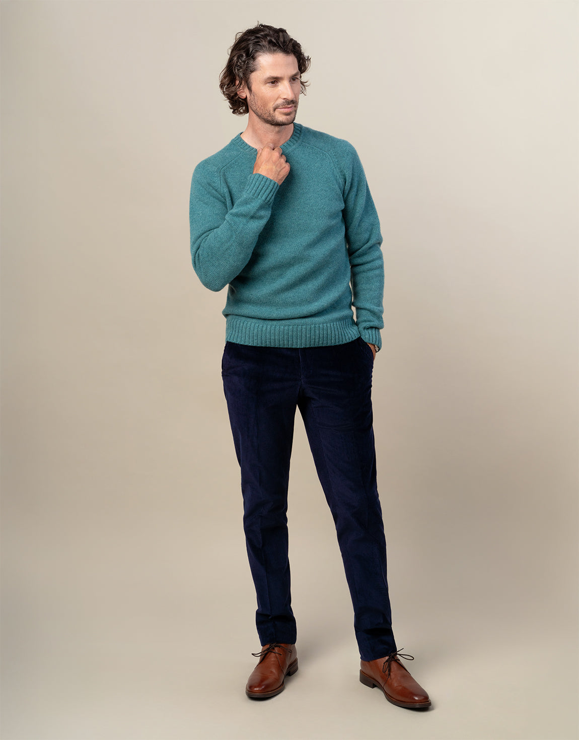 Tom is 185cm wearing size 84