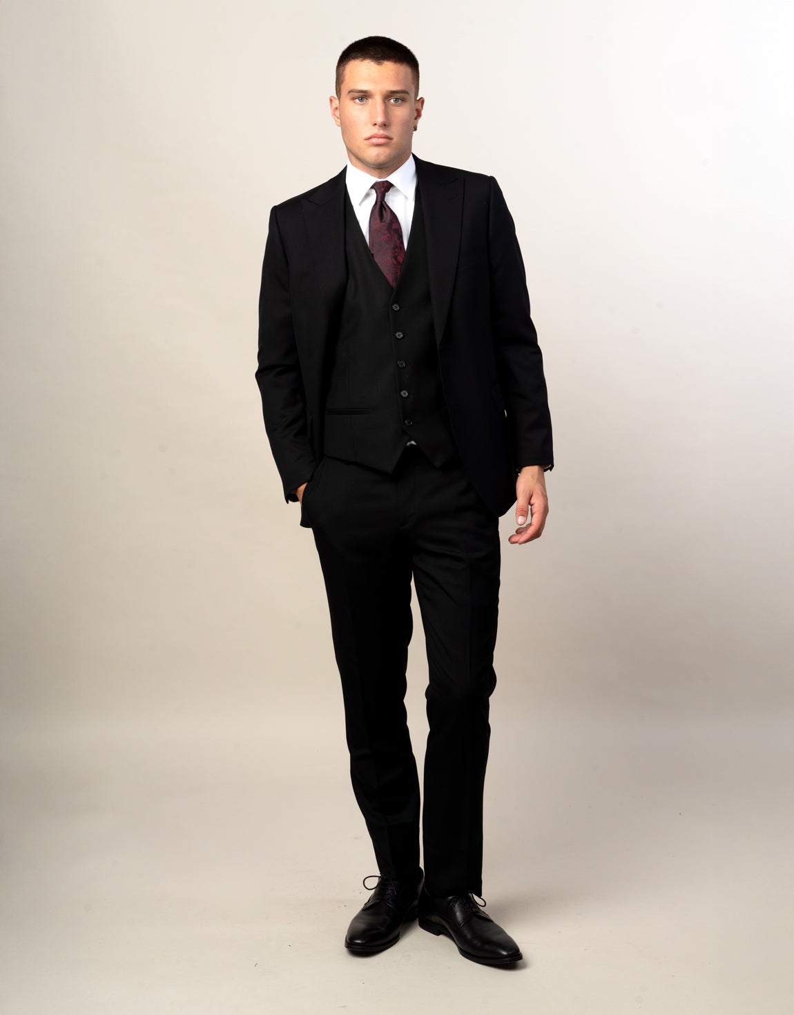 Lyon Jet Black Peak Suit