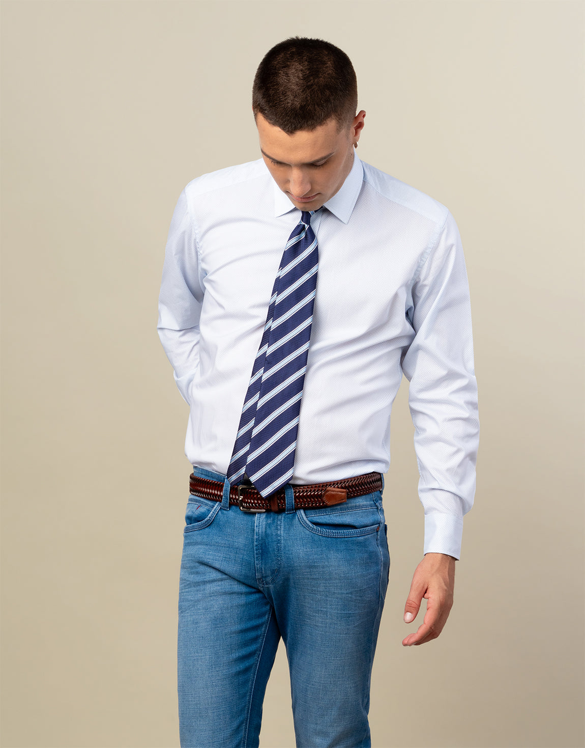 Ollie is 186cm wearing size M Regular