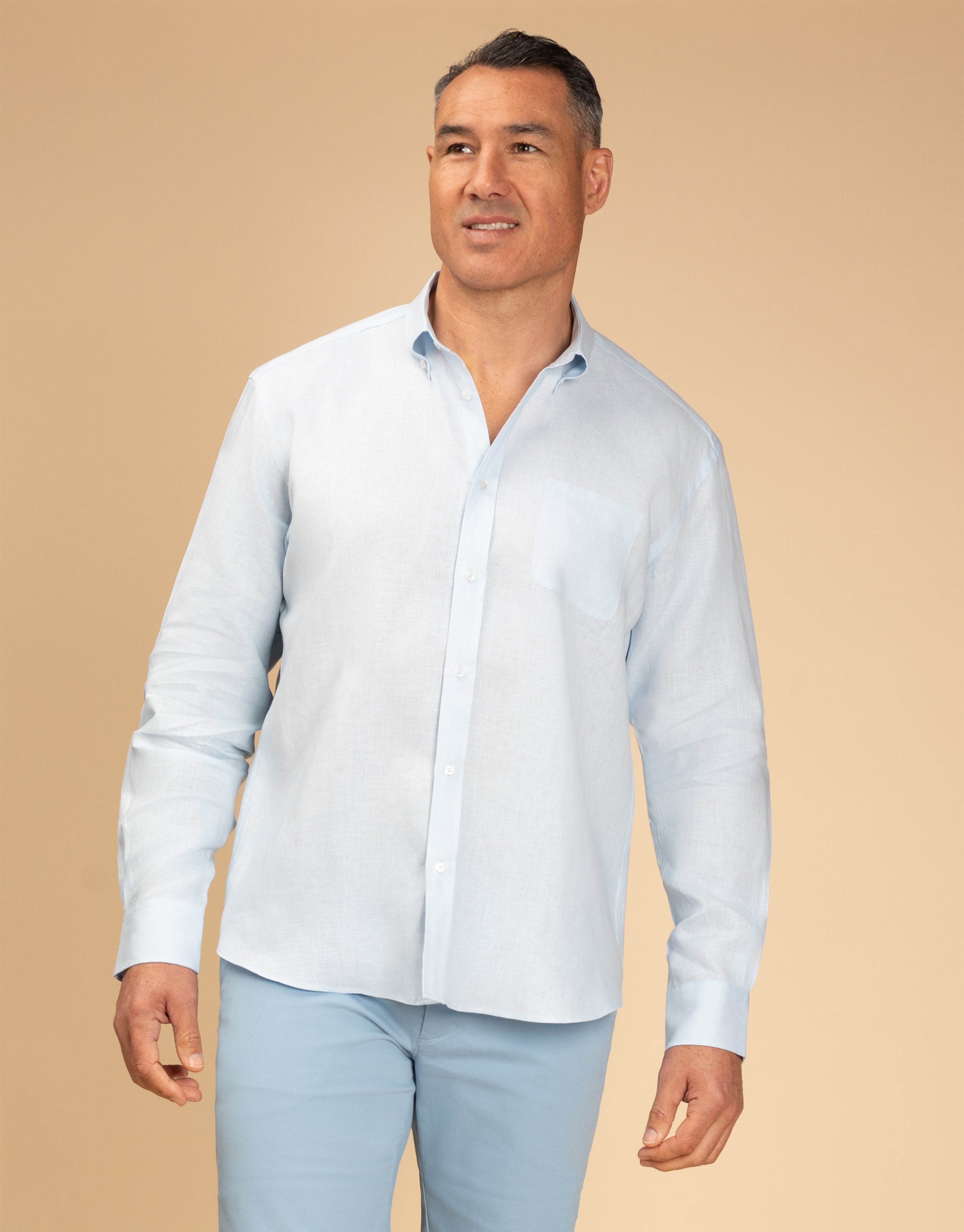 Scott is 191cm wearing size XL