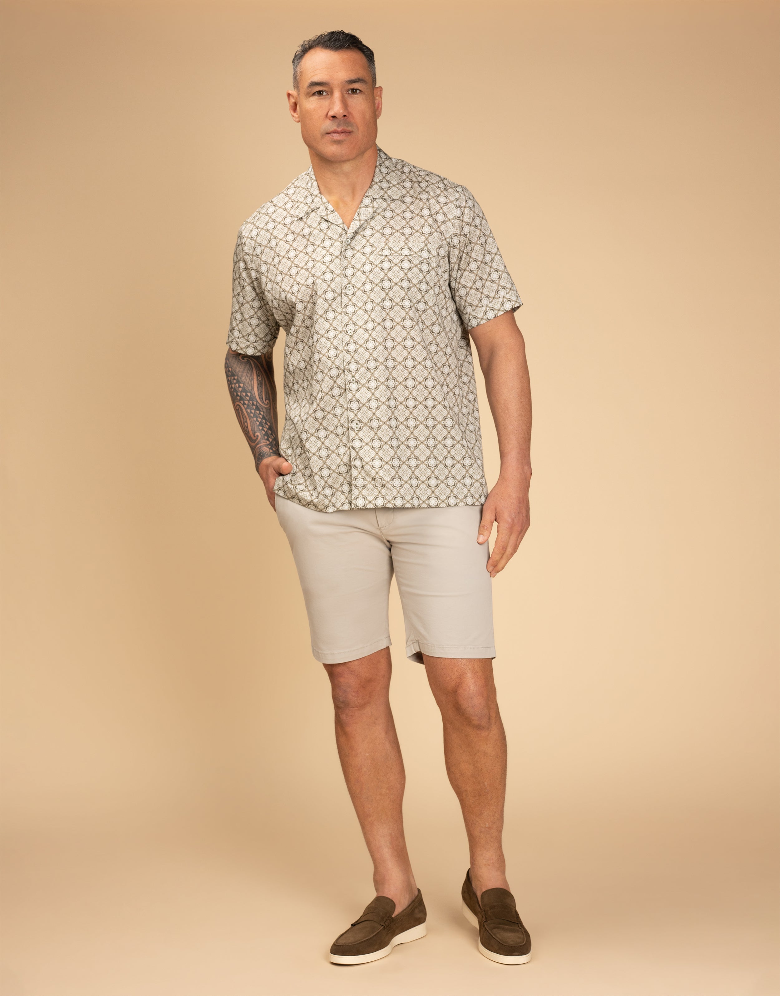 Sumner Bone Shorts