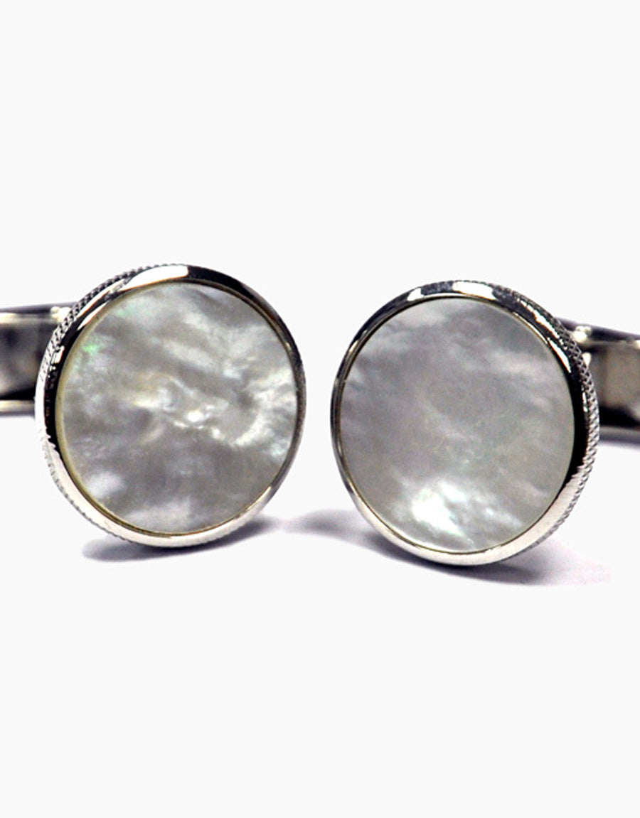 Round mother of pearl cufflinks