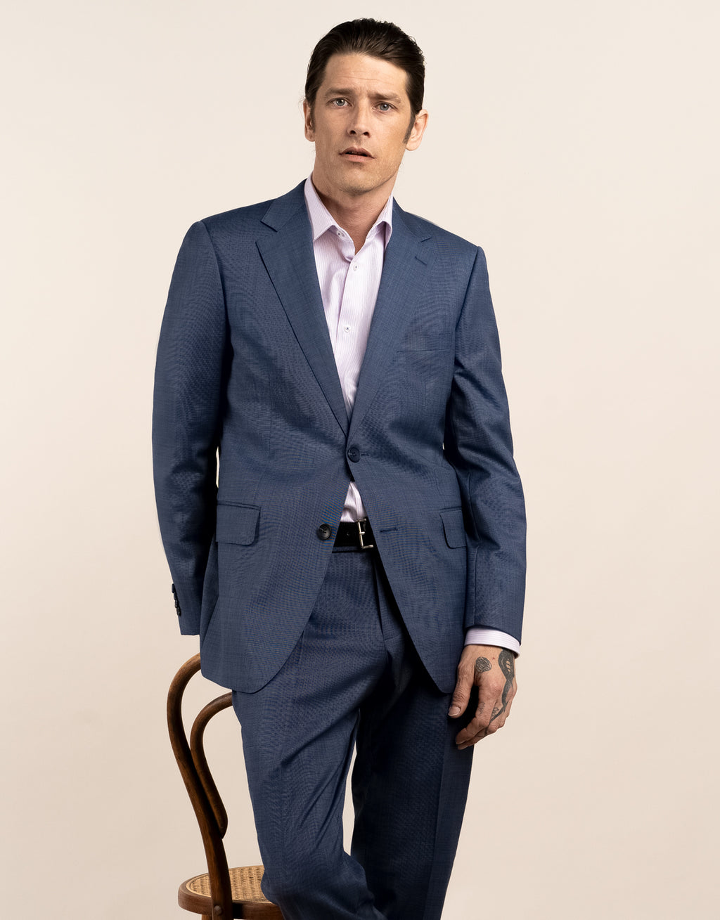 Vinnie is 185cm wearing size 100 Regular
